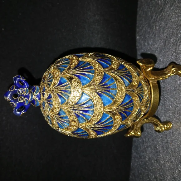Elegant Gold and Blue Filigree Egg Ornament Decor